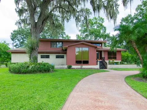 803 W Whatley Pl, Tampa, FL 33604