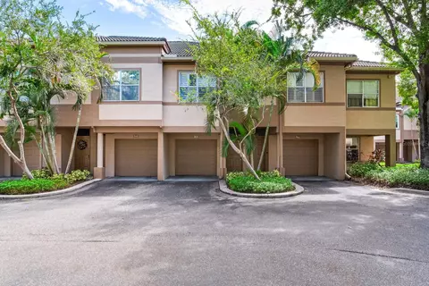 810 Normandy Trace Rd, Tampa, FL 33602