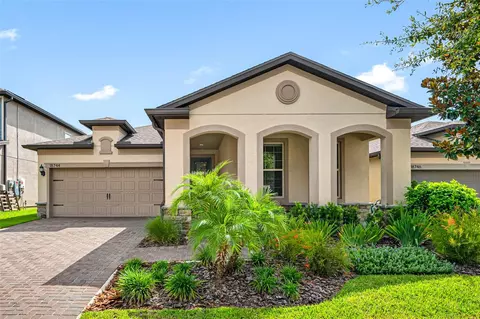 18744 Birchwood Groves Dr, Lutz, FL 33558