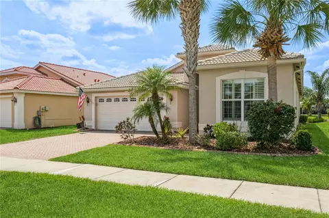 15929 Golden Lakes Dr, Wimauma, FL 33598