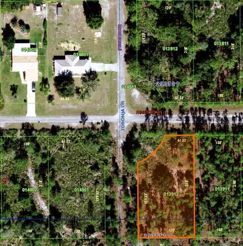 823 Valencia Dr, Indian Lake Estates, FL 33855