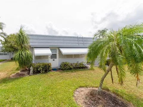 202 Bedford Trl #E107, Sun City Center, FL 33573