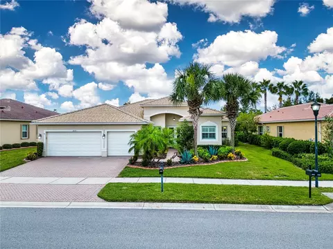 16123 Diamond Bay Dr, Wimauma, FL 33598