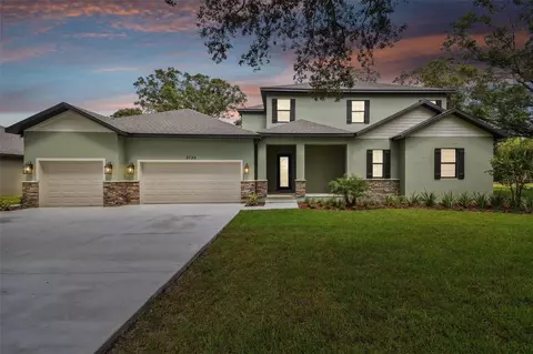 2730 Robertson Trl, Lutz, FL 33559