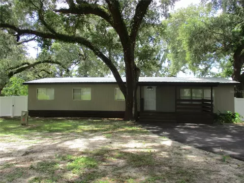 10622 Skewlee Gardens Dr, Thonotosassa, FL 33592