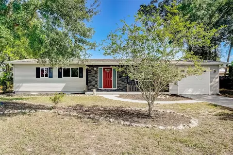 211 65th Avenue Dr W, Bradenton, FL 34207