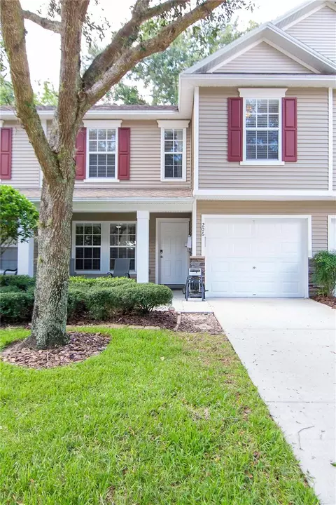 206 Sawtooth Dr, Valrico, FL 33594