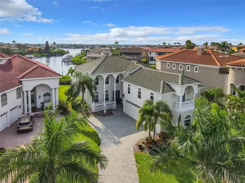 6203 Marbella Blvd, Apollo Beach, FL 33572