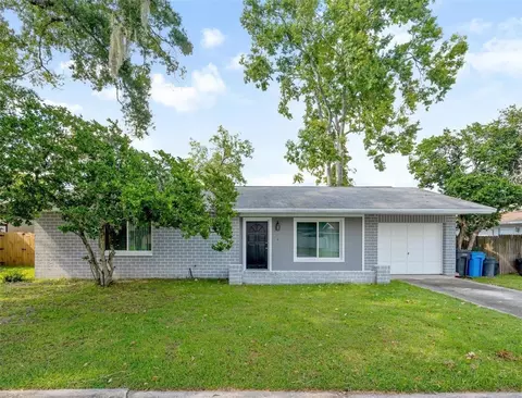 1208 Oakhill St, Seffner, FL 33584