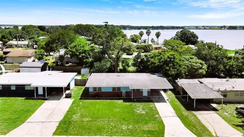 122 Edgewater Dr, Winter Haven, FL 33881