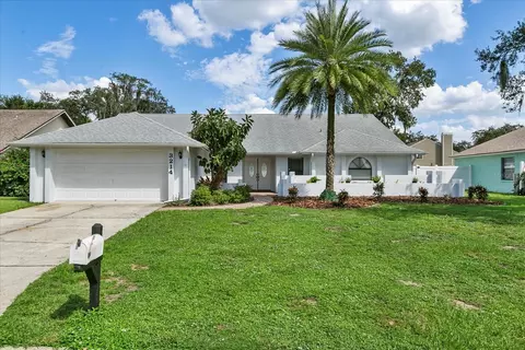 3214 Pine Club Dr, Plant City, FL 33566