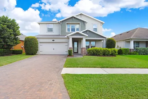 1740 Nature View Dr, Lutz, FL 33558
