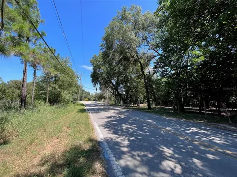 Kingsway Road, Seffner, FL 33584