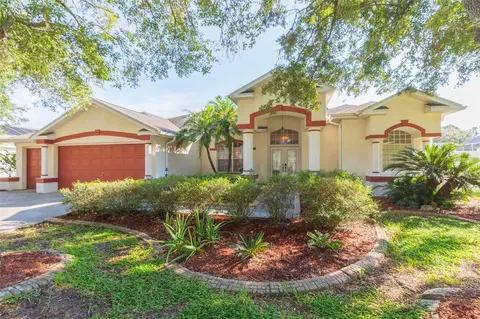 5230 Halstead Ln, Zephyrhills, FL 33541