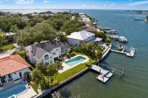 4917 W Bay Way Dr, Tampa, FL 33629