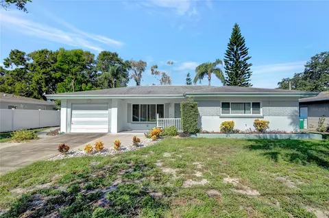 2168 Poinciana Dr, Clearwater, FL 33760