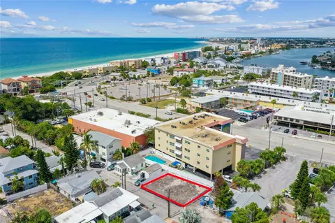 140 95th Ave, Treasure Island, FL 33706
