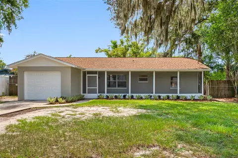7105 Lynwood Dr, Temple Terrace, FL 33637