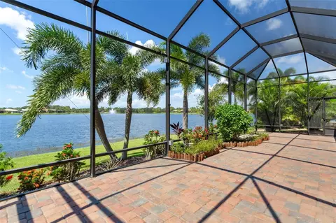 5026 Stone Harbor Cir, Wimauma, FL 33598