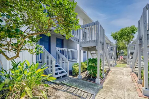 4904 W Gandy Blvd #E206, Tampa, FL 33611