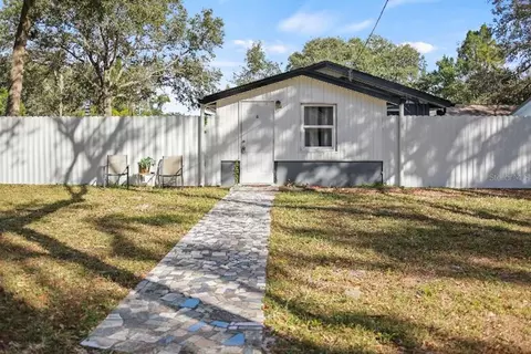 7021 N Center Dr, Tampa, FL 33604
