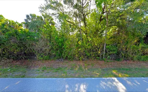 498 Overbrook St, Port Charlotte, FL 33954