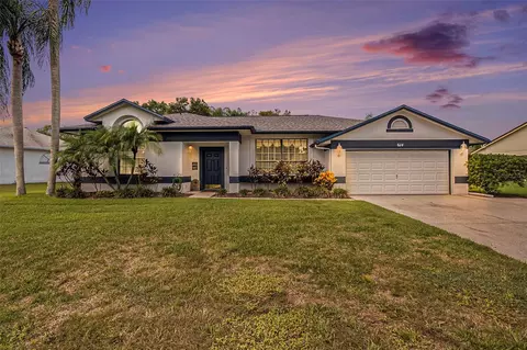 614 Heatherwood Ct, Tarpon Springs, FL 34688