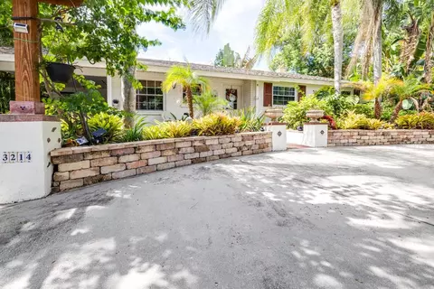 3214 W Obispo St, Tampa, FL 33629