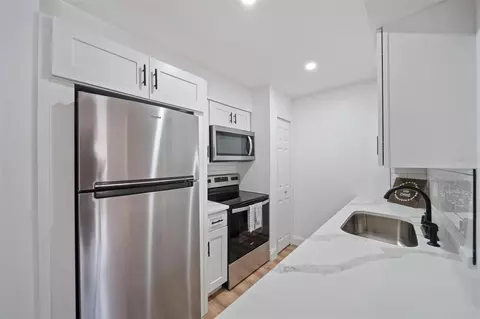 225 Thorn Tree Pl, Brandon, FL 33510