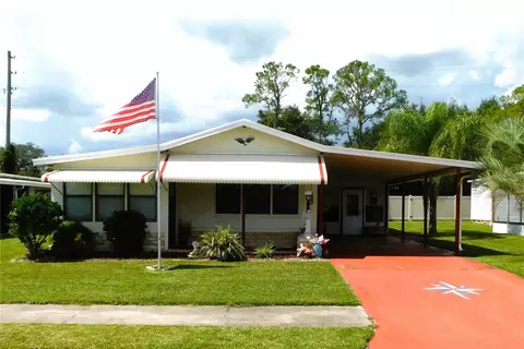 5501 Antigua Dr, Zephyrhills, FL 33541