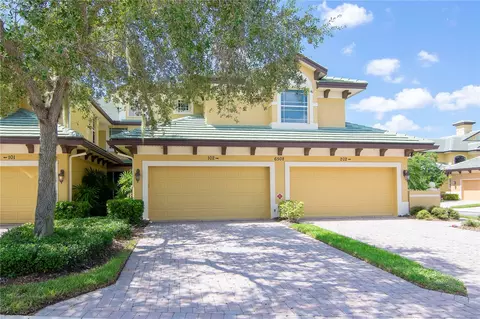 6508 Moorings Point Cir #102, Lakewood Ranch, FL 34202