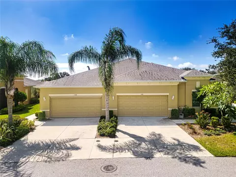 974 Pembroke Point Way, Sun City Center, FL 33573