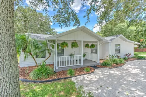 216 Old Mulrennan Rd, Valrico, FL 33594