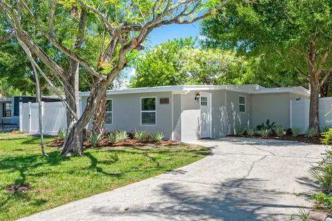 11877 102nd St, Largo, FL 33773