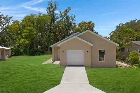 506 N Duss St, New Smyrna Beach, FL 32168