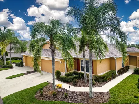 2022 Grantham Greens Dr, Sun City Center, FL 33573