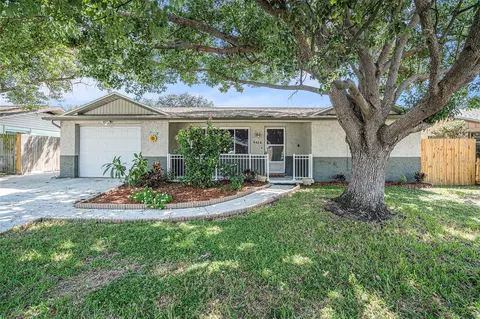 9436 Glen Moor Ln, Port Richey, FL 34668