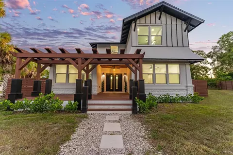 700 37th Ave S, Saint Petersburg, FL 33705