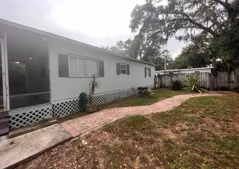 508 Briar Meadows Dr, Valrico, FL 33594