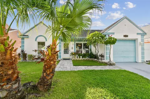 12140 75th St, Largo, FL 33773