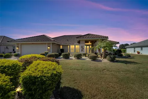 2207 New Bedford Dr, Sun City Center, FL 33573