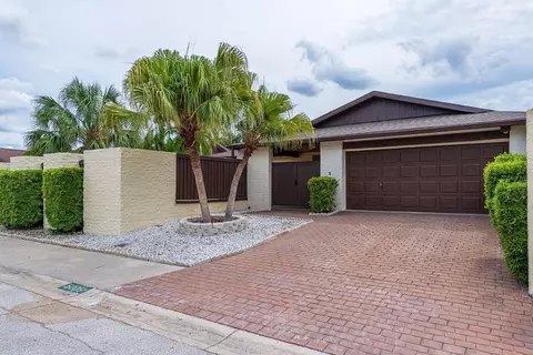 5005 Paloma Dr, Tampa, FL 33624