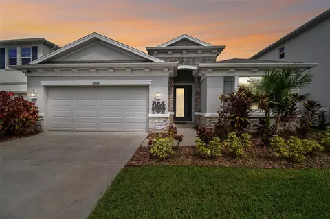 8303 Praise Dr, Tampa, FL 33625