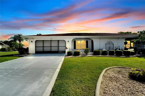 1209 Bluewater Dr, Sun City Center, FL 33573