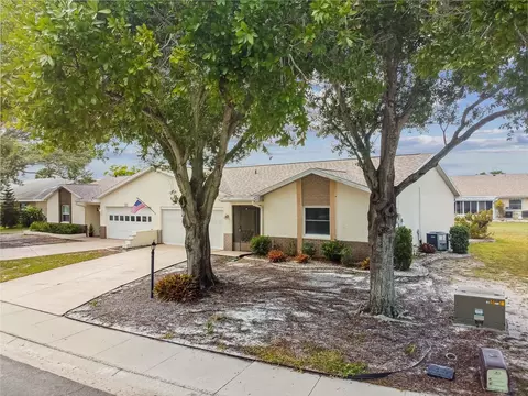 912 Sun Key Ct #48, Sun City Center, FL 33573