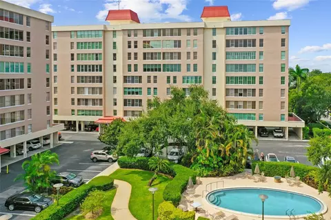 2401 S Ardson Pl #204B, Tampa, FL 33629