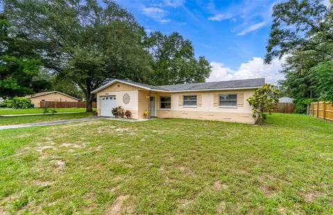 11235 Temple Ave, Seminole, FL 33772