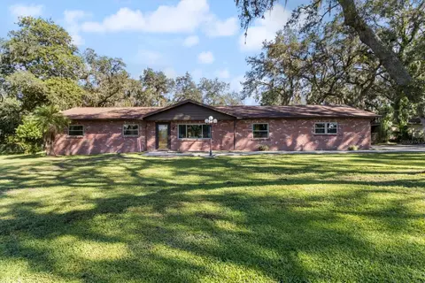 110 Wooddale Dr, Brandon, FL 33511