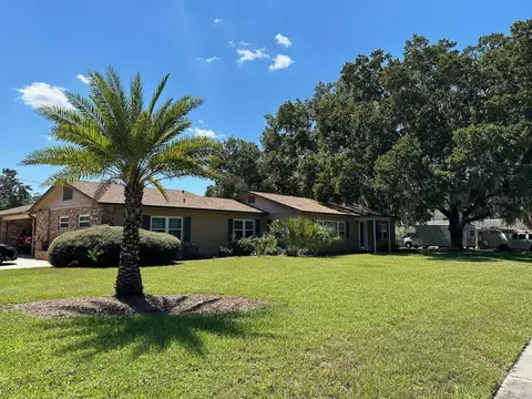 50 Ardlussa St, Umatilla, FL 32784