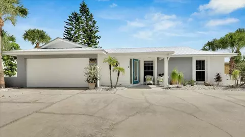 6511 Abaco Dr, Apollo Beach, FL 33572